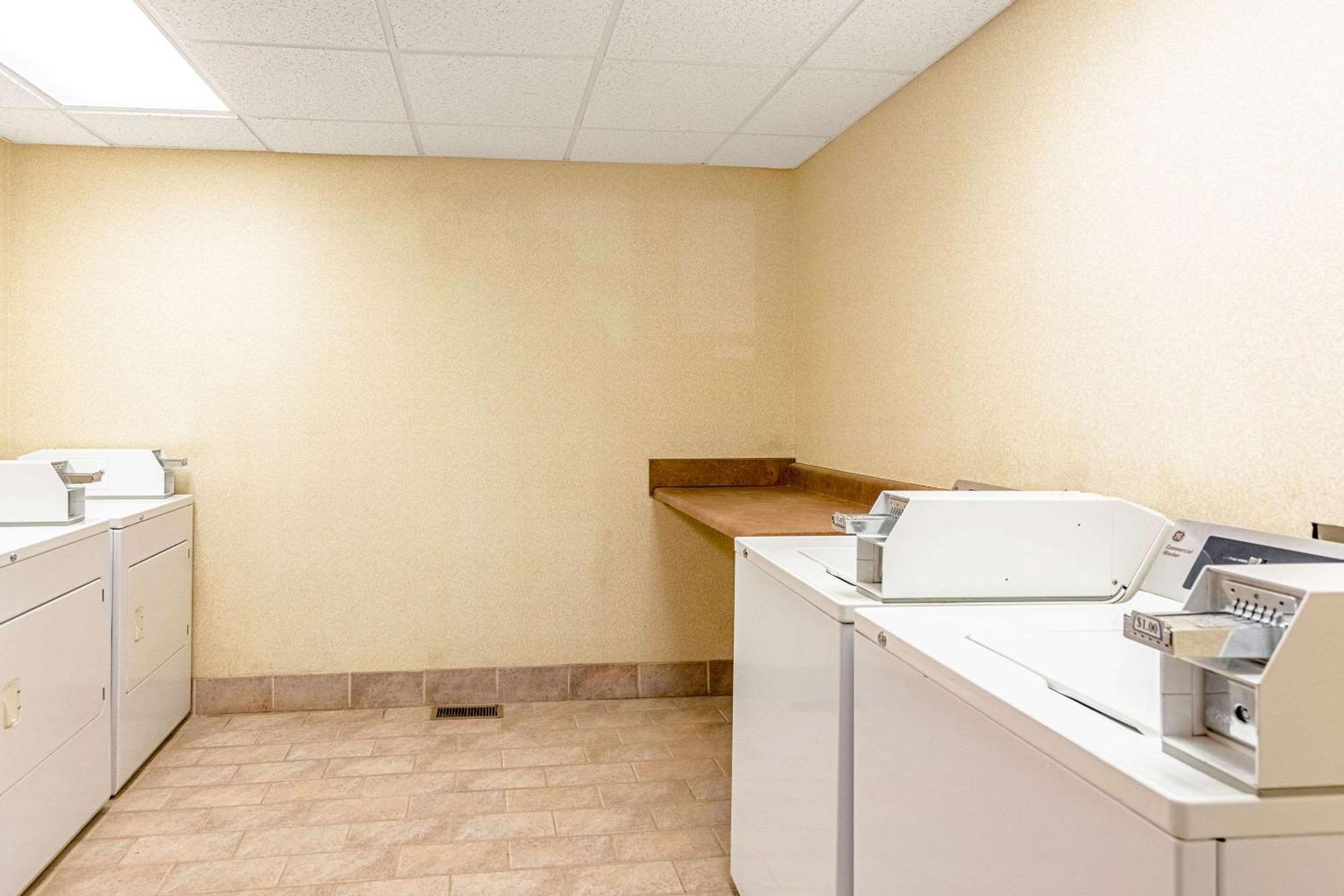 Quality Inn Burkeville Hwy 360 & 460 מראה חיצוני תמונה