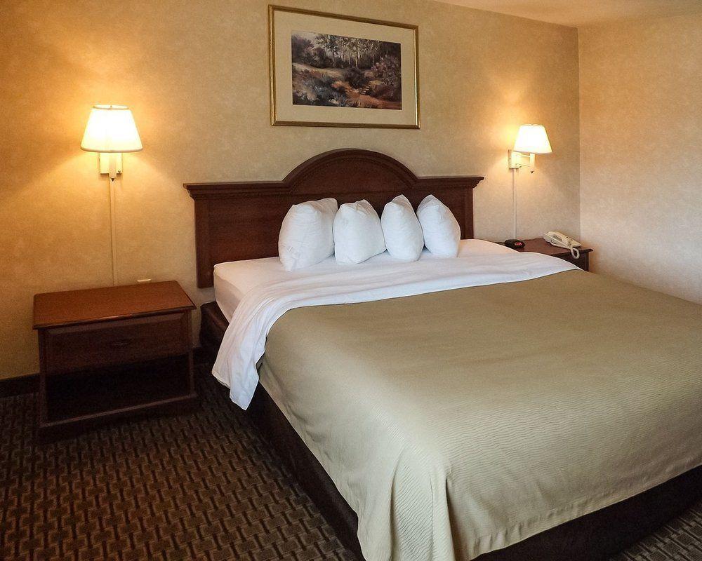 Quality Inn Burkeville Hwy 360 & 460 מראה חיצוני תמונה